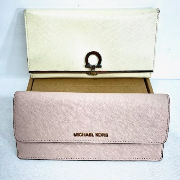2)Women  Leathers Wallet Beige Bifo Salvatore Ferragamo  Cream & Micheal Kors(14 - Picture 13 of 15